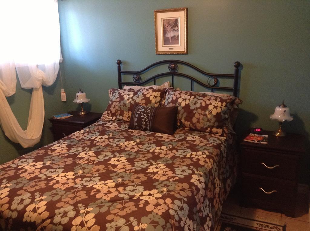 Douces Evasions Bed & Breakfast Saint-Anselme Bagian luar foto