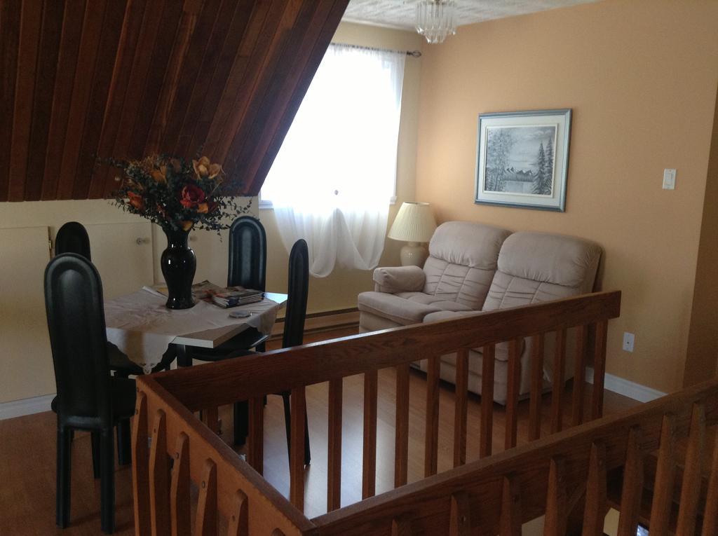 Douces Evasions Bed & Breakfast Saint-Anselme Bagian luar foto