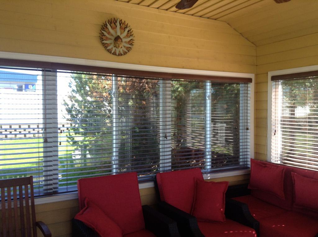 Douces Evasions Bed & Breakfast Saint-Anselme Bagian luar foto